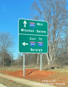 Image of East I-840 to I-785 ramp sign for new section of Greensboro Urban Loop on North Elm Street, photo by Strider, January 2023