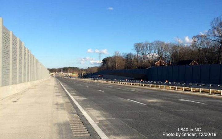 Image of noise wall paralleling newly opened section of I-840 West/Greensboro Loop from Lawndale Drive to Battleground Avenue in Dec. 2019, by Strider