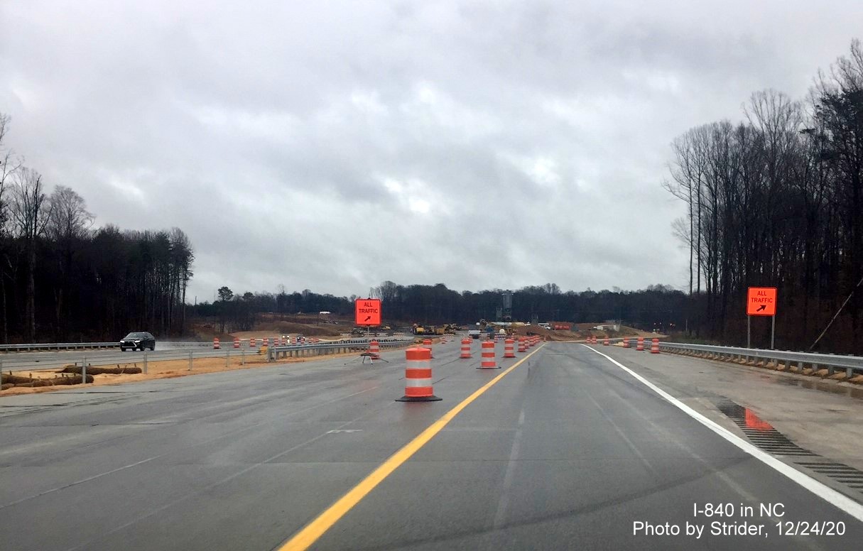 Image of traffic being constricted to enter exit ramp for North Elm Street at current end of I-840 East/Greensboro Urban Loop, photo by Strider, December 2020