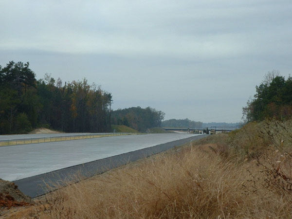 Image of unopened I-85 Greensboro Loop Rd by Randleman Rd interchange in 2003, by Adam Prince