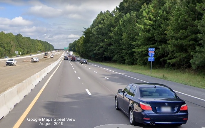 Google Maps Street View of I-87 right lane trailblazer approaching signed I-440 East exit on I-40 West in Garner, taken August 2019