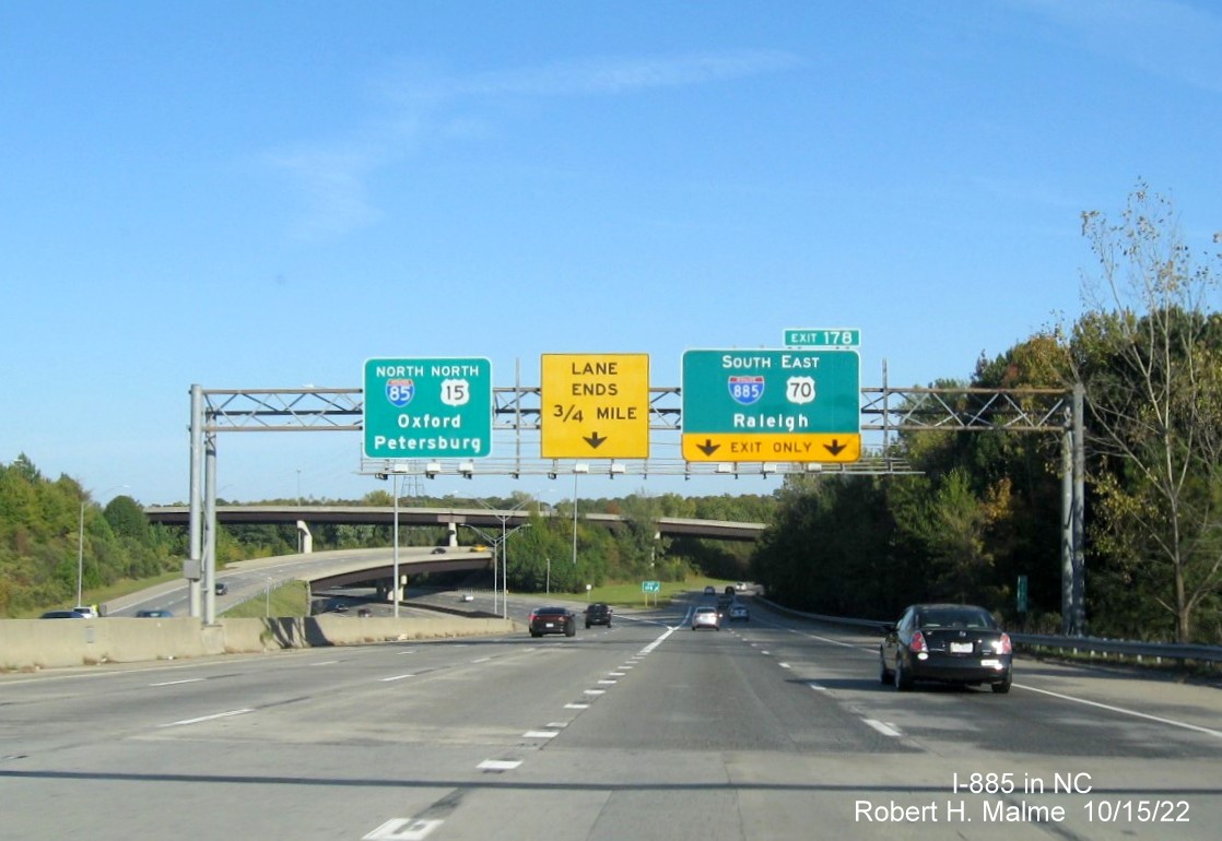 Image of overhead ramp sign for I-885 South/US 70 East exit on I-85/US 15 North/US 70 East in Durham, October 2022