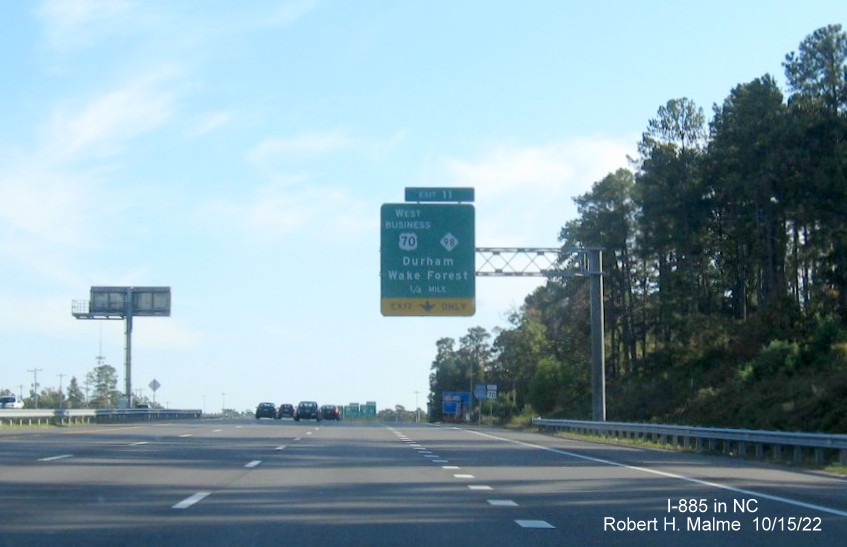 Image of 1/4 Mile advance overhead sign for Business 70 West/NC 98 exit on I-885 South/US 70 East in Durham, October 2022