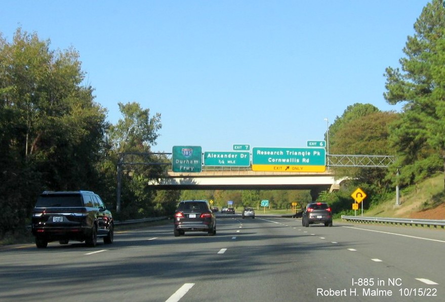 Image of North I-885 pull through sign at Cornwallis Road exit in Research Triangle Park, October 2022
