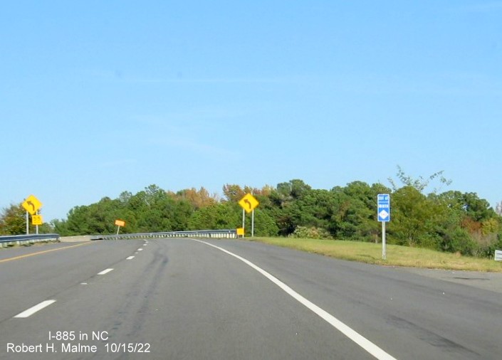 Image of blue marker on ramp to NC 885 North/Triangle Expressway in Research Triangle Park, October 2022