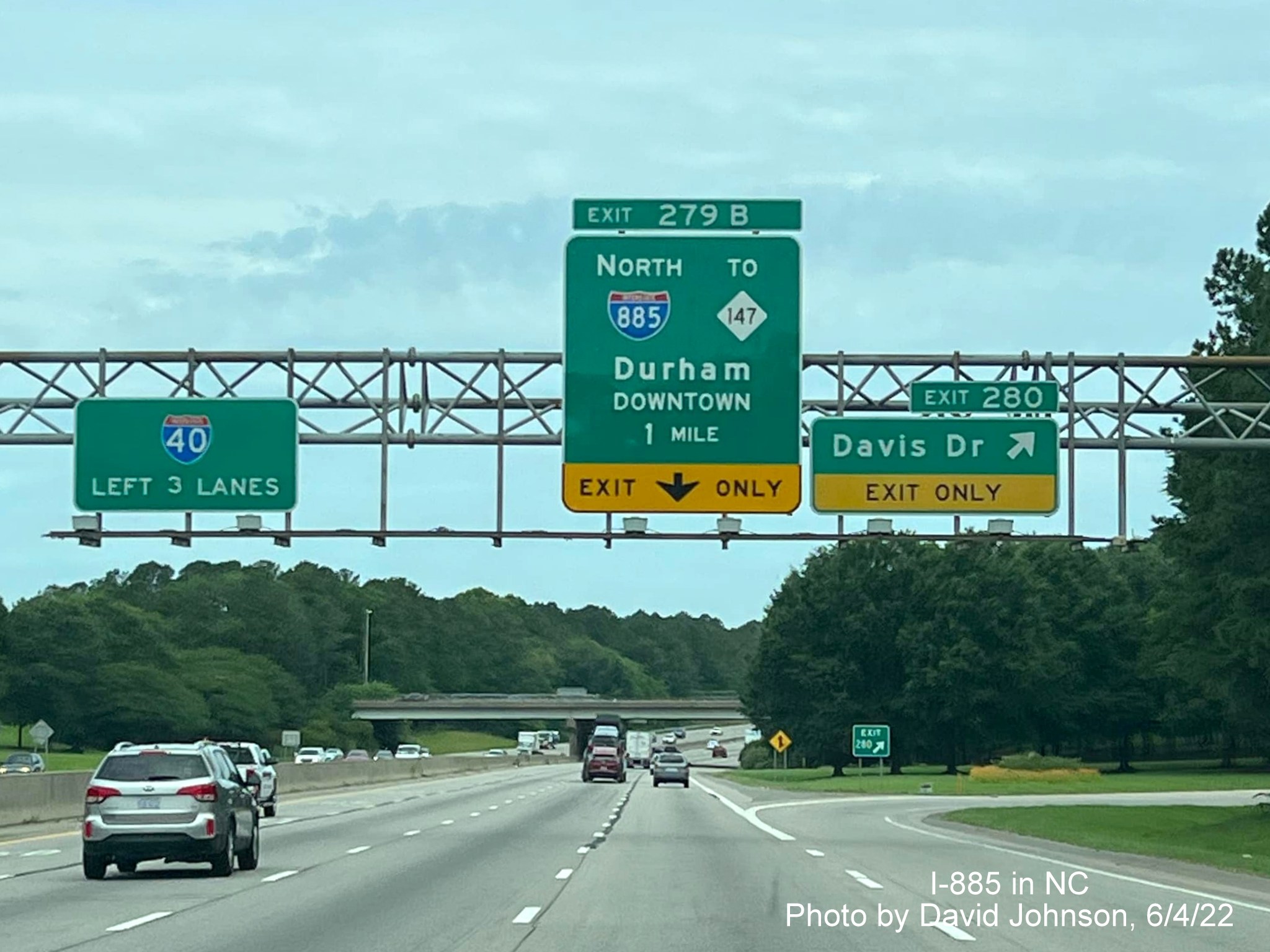Image of new signage with I-885 shield for Durham Freeway exit on I-40 West, by David Johnson, June 2022