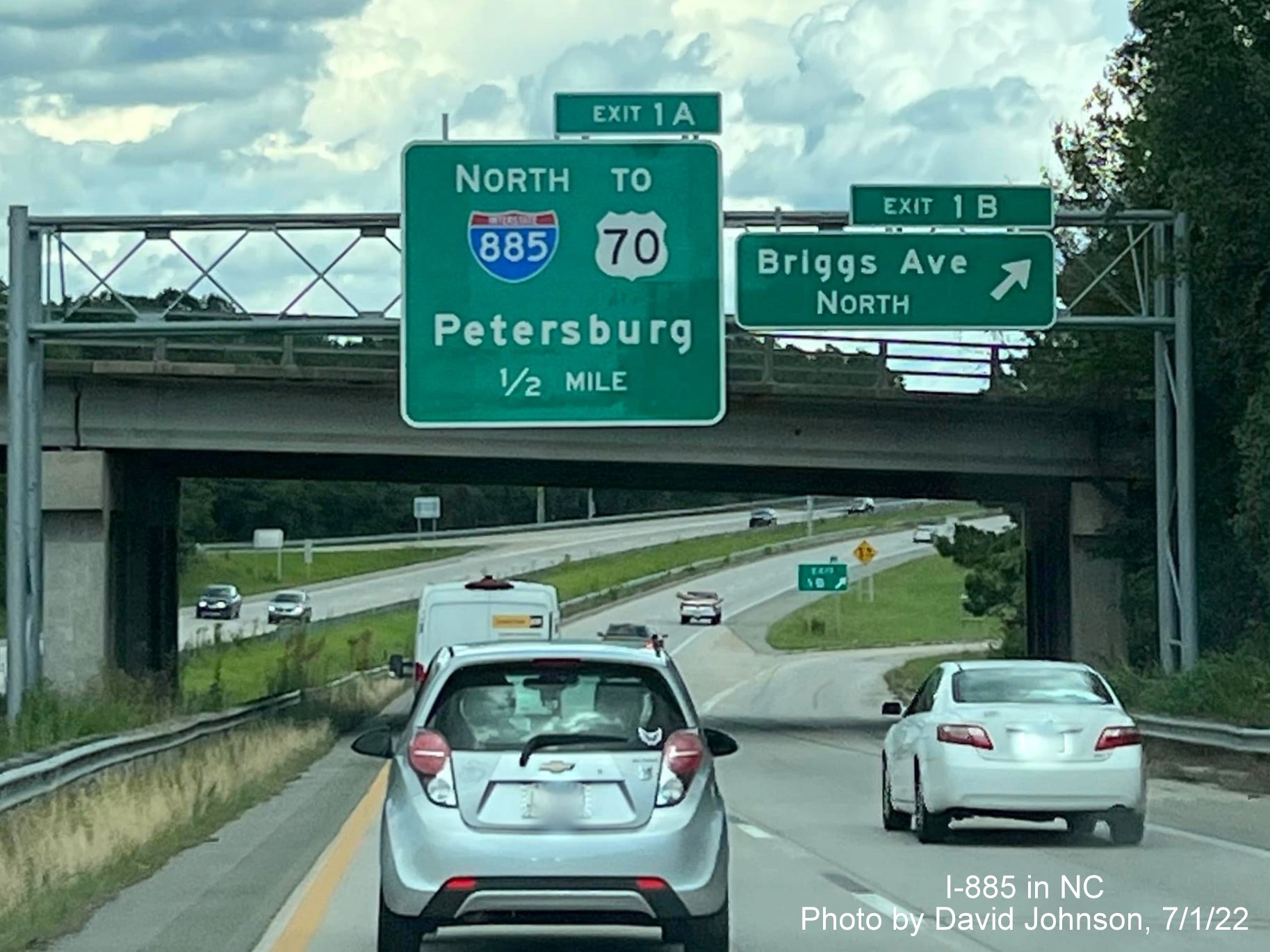 Image of I-885 North 3/4 mile advance sign on NC 147 South/Durham Freeway at Briggs Avenue, by David Johnson July 2022